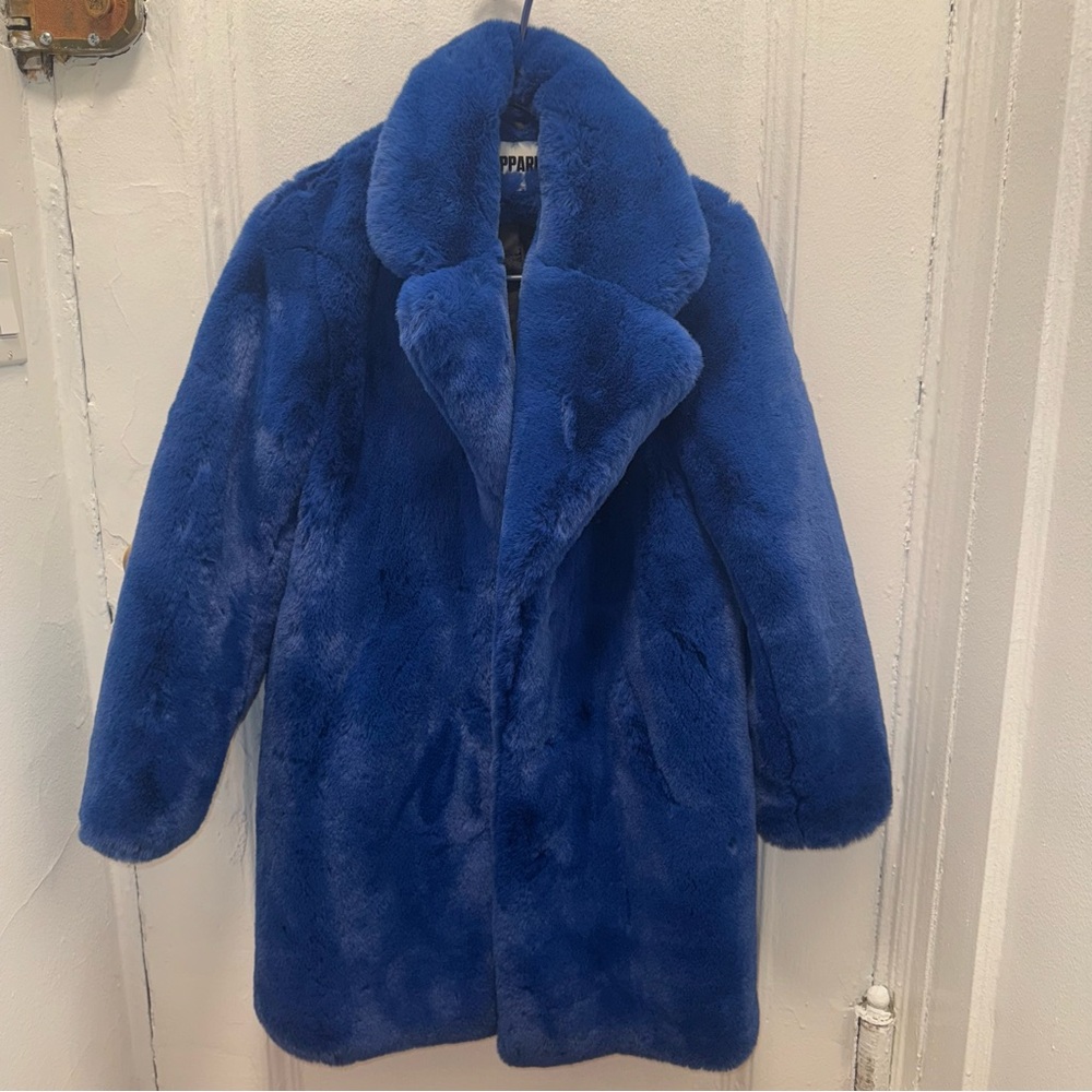 Apparis coat